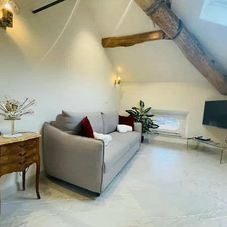 Skyview Apartamento