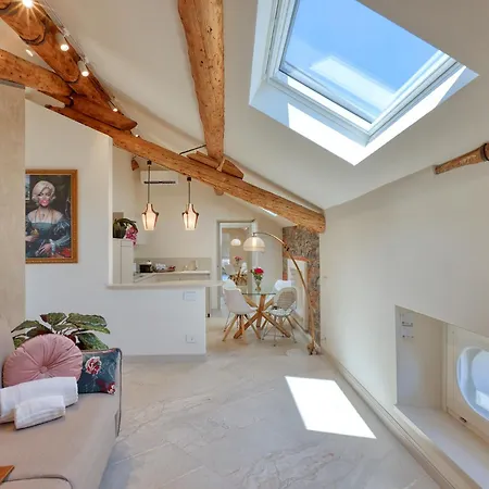 Lejlighed Skyview Como